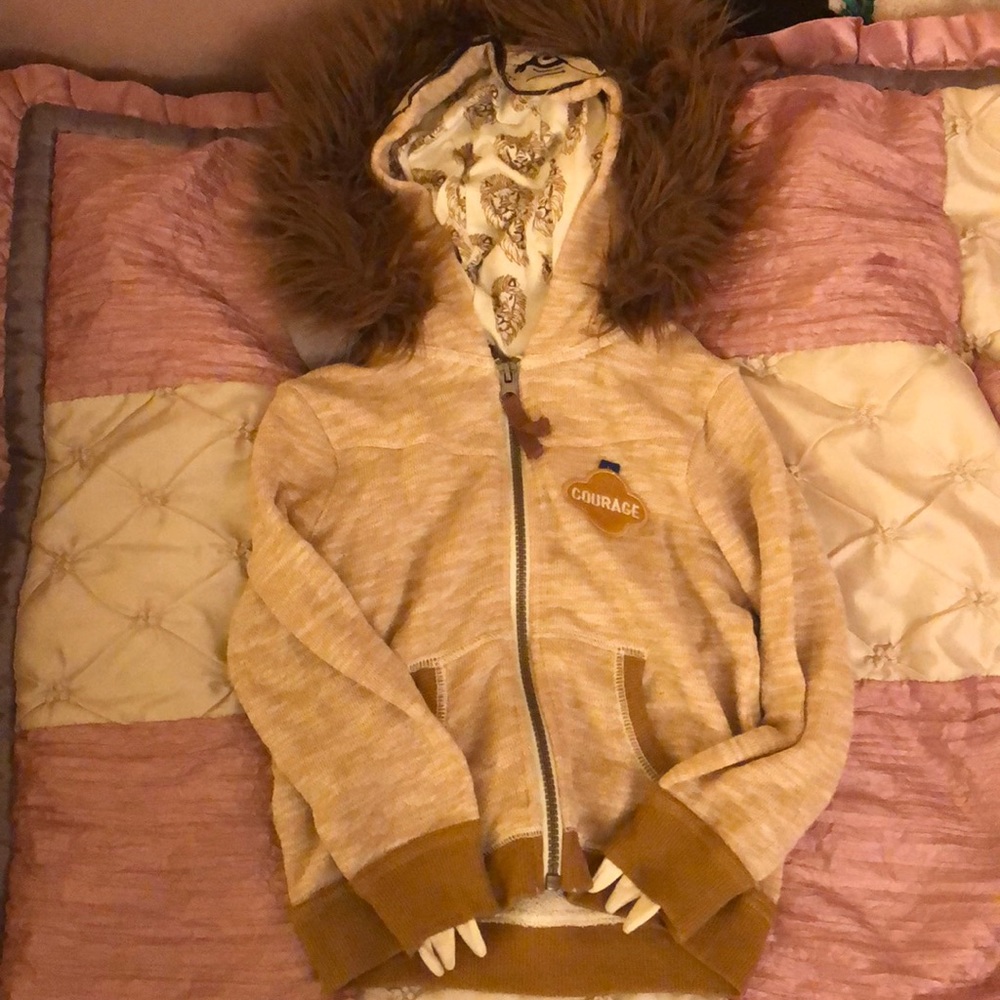 Lion zip up